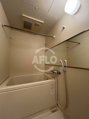 バス・シャワールーム　Gramercy Juso-higashi 3rd　浴室