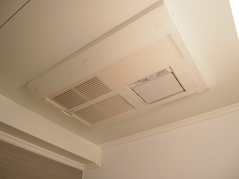 バス・シャワールーム　浴室乾燥機