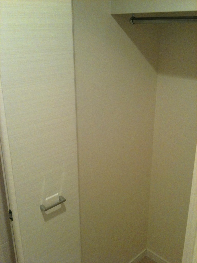 収納　「ハンガーポール付のクローゼット」