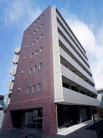 建物外観　「吉野町駅徒歩7分のマンションです」