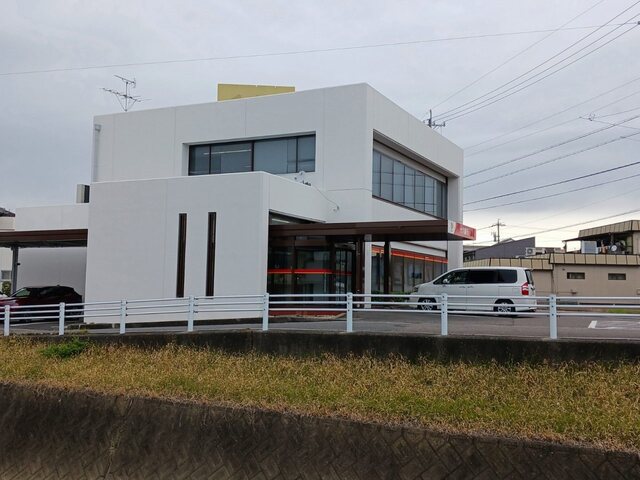 銀行　十六銀行島支店（銀行）まで1300m