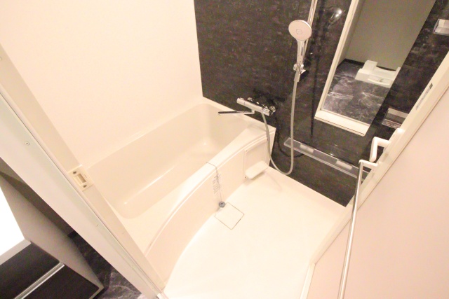 バス・シャワールーム　※別室の参考写真の為、現況優先です。