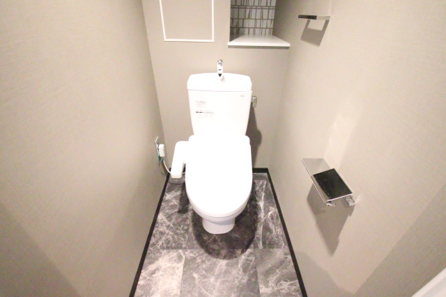 トイレ　※別室の参考写真の為、現況優先です。