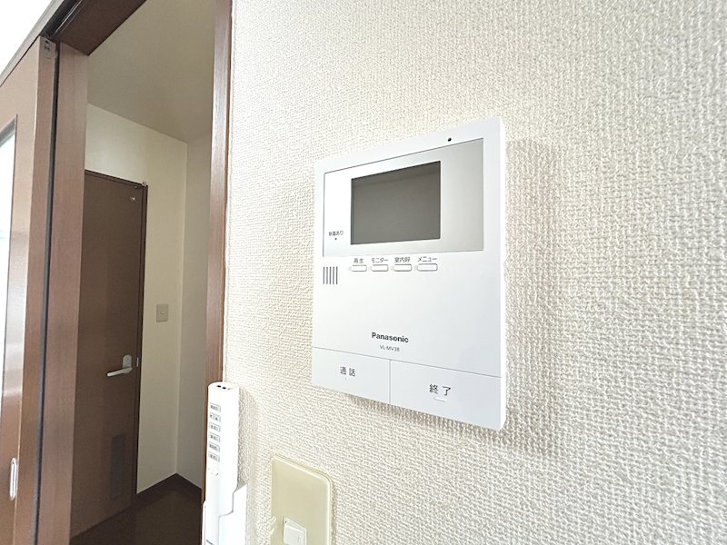 セキュリティ　写真は201号室です（参考）