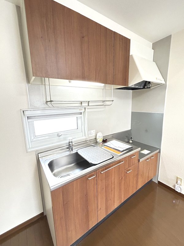 キッチン　写真は201号室です（参考）
