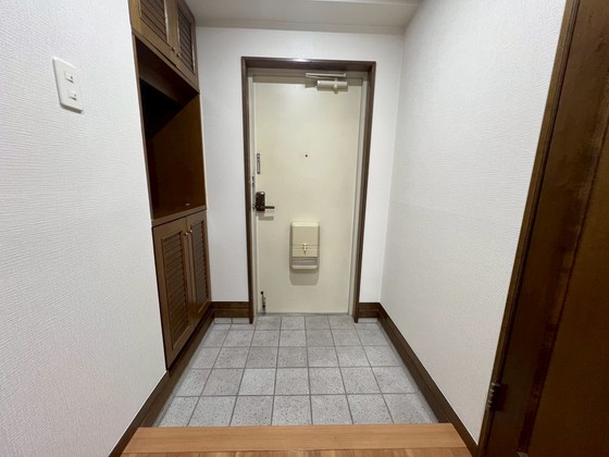 玄関　※別部屋の写真です