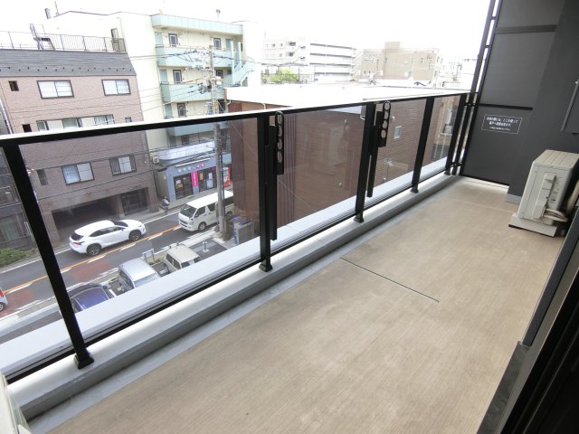 バルコニー　他のお部屋の参考写真となります。