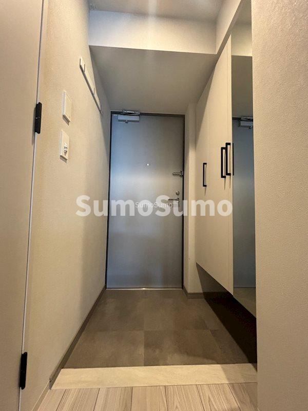 玄関　収納もある玄関です