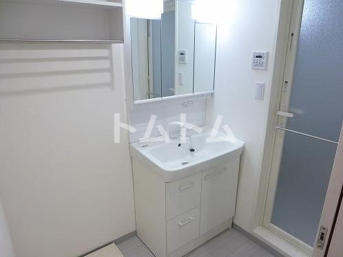 洗面設備　朝など便利なシャンプードレッサーです