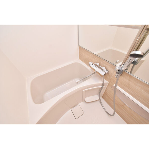 バス・シャワールーム　画像と現状が異なる場合は現状優先となります。