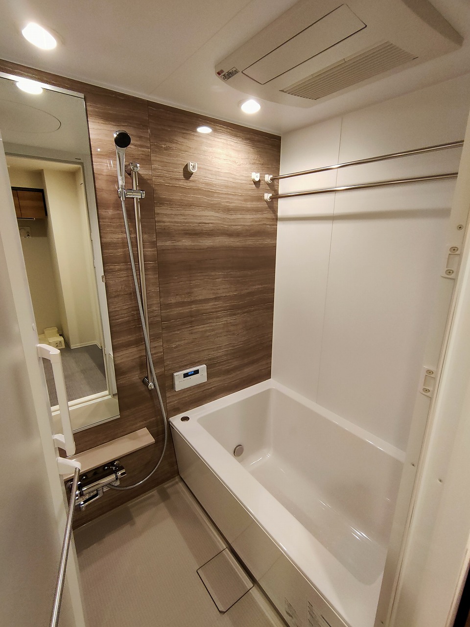 バス・シャワールーム