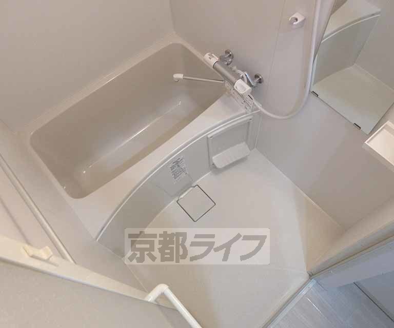 バス・シャワールーム　ゆったりできるお風呂です。