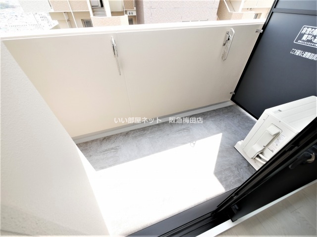 バルコニー　※同仕様写真となります。