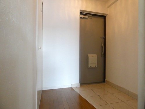 玄関　玄関　※2026年3月の写真