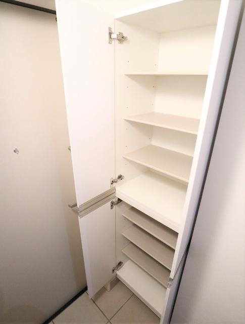 収納　収納　シューズボックス