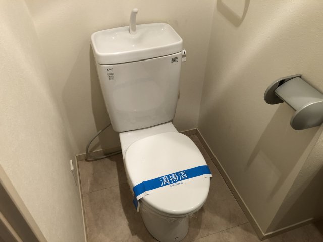 トイレ　別部屋参照