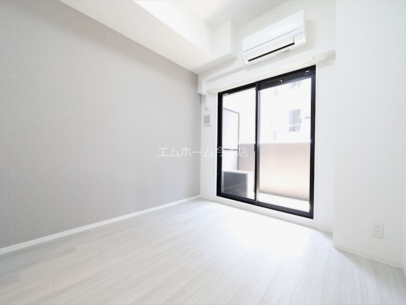 バルコニー　洋室6.0帖　エアコン付　南向きバ