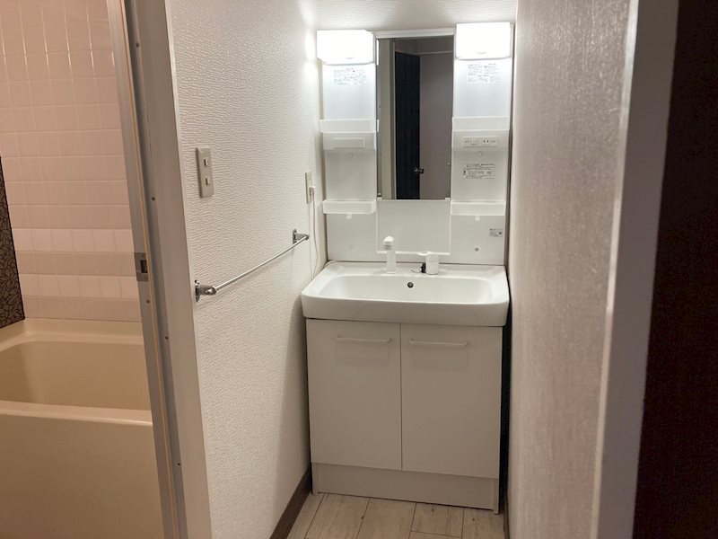 洗面設備　401号室(2024.1.20)