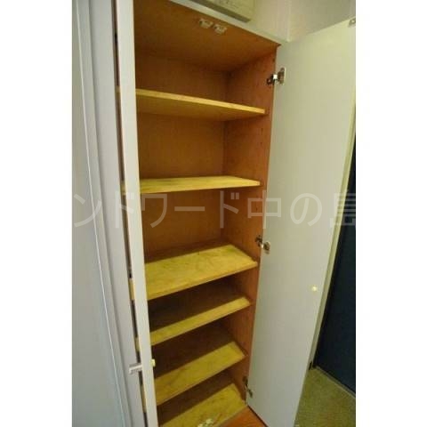 玄関　詳細は、ウィンドワード中の島店までご相談下さい。