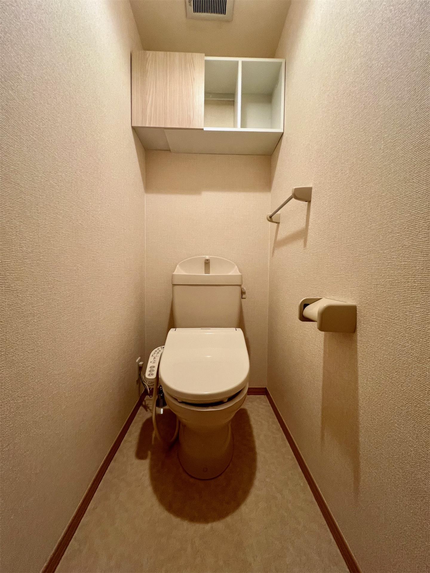 トイレ　同タイプ室内（反転タイプ）