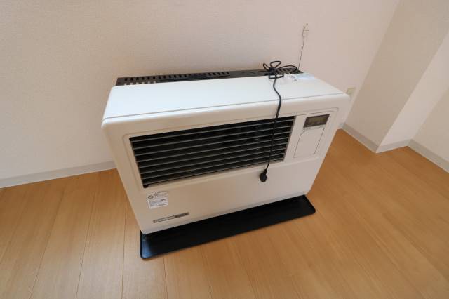 その他設備　灯油暖房♪