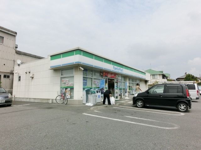 コンビニ　ファミリーマート千葉小深町店（コンビニ）まで586m