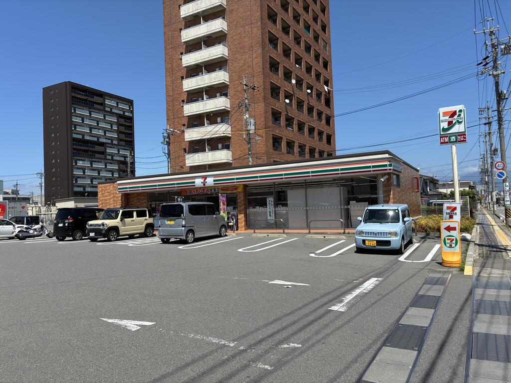 コンビニ　セブンイレブン長野中御所3丁目店（コンビニ）まで366m