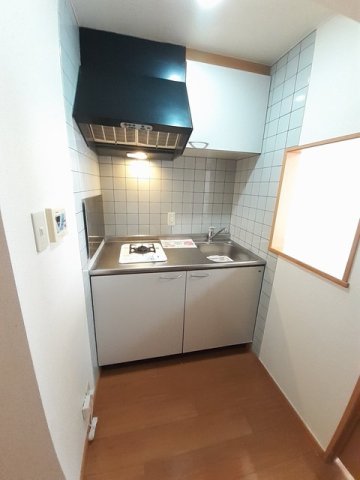 キッチン　コンパクトなキッチンで掃除もラクラク