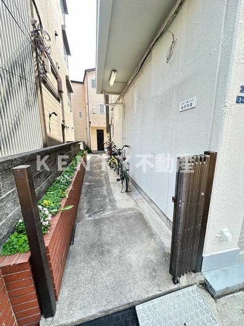 エントランス　建物の内部です