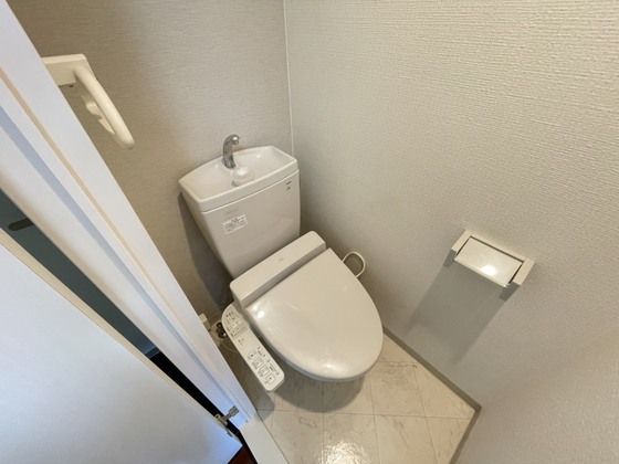 トイレ　※別部屋の写真です