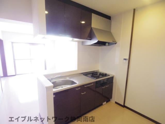 キッチン　キッチンでお料理をお楽しみください