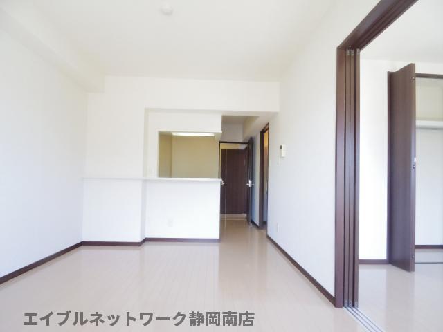 その他　使いやすい居間です