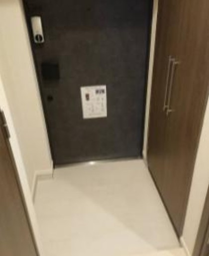 玄関　※別部屋参考写真