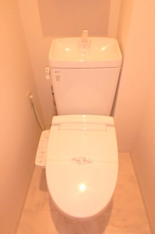 トイレ　※別部屋の参考写真です。