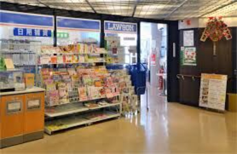 コンビニ　ローソン台東病院店（コンビニ）まで636m