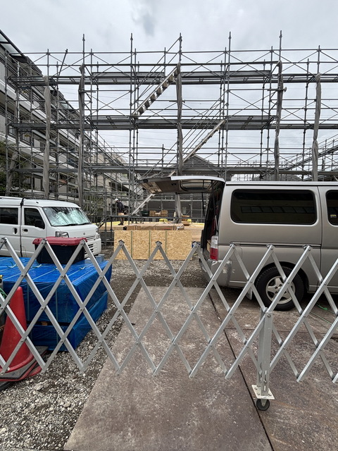 エントランス　～頑張って建築中～～頑張って建築中～