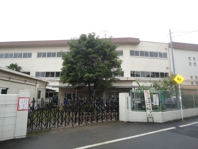 小学校　八王子市立第九小学校（小学校）まで690m