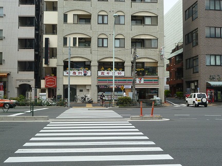 コンビニ　セブンイレブン港区白金一丁目店（コンビニ）まで309m