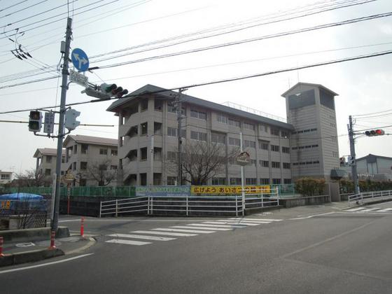 小学校　岡山市立御南小学校（小学校）まで1370m