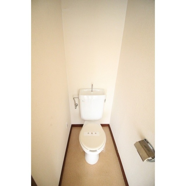 トイレ　※写真はイメージです（反転タイプ）