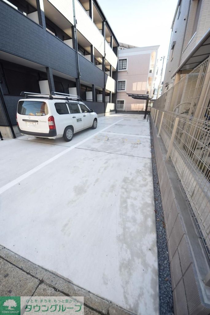 駐車場　バルコニー