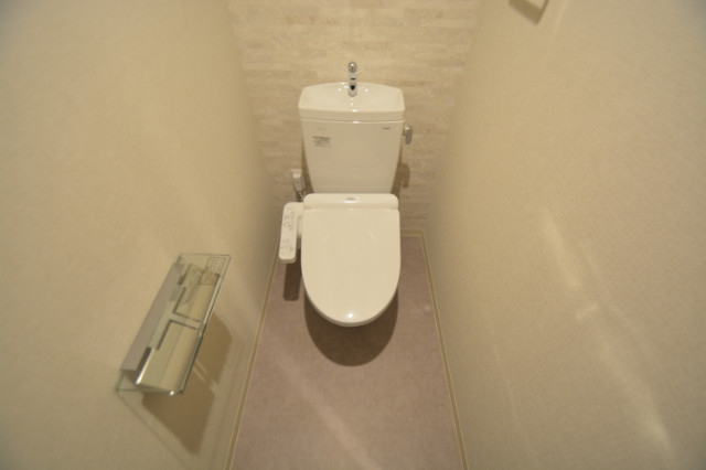 トイレ　ウォシュレット付の綺麗なトイレです。
