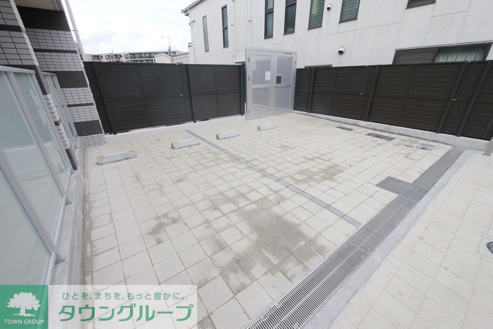 駐車場　バルコニー