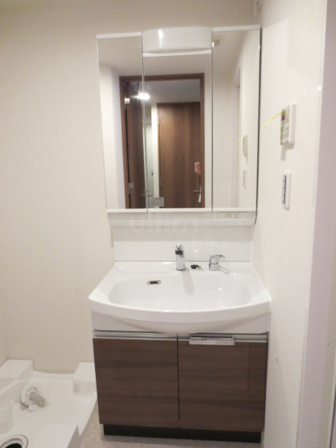 洗面設備　※別のお部屋のお写真です。御参考までに。