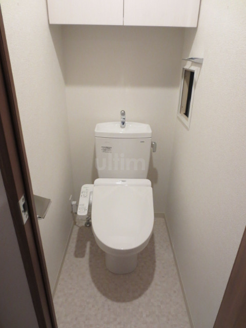 トイレ　※別のお部屋のお写真です。御参考までに。