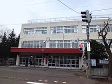小学校　札幌市立美園小学校（小学校）まで841m