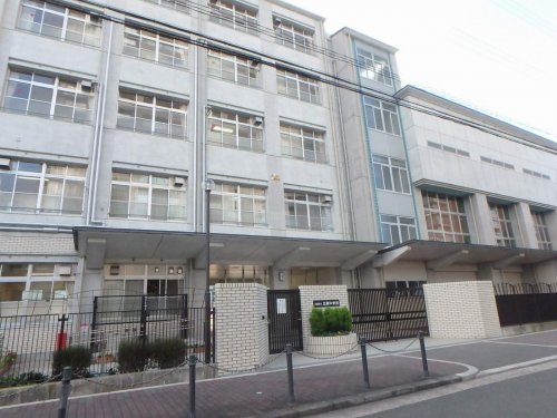中学校　大阪市立　北稜中学校（中学校）まで667m