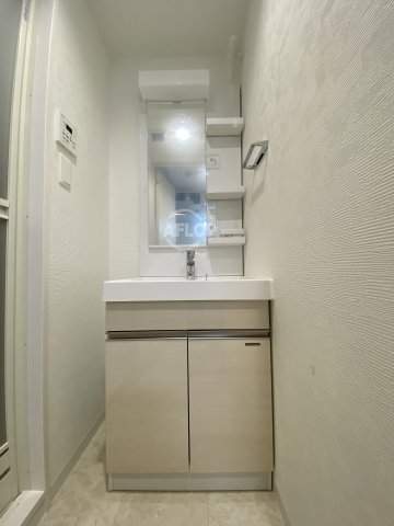 洗面設備　ミラージュパレス難波クルヴァ　独立洗面台