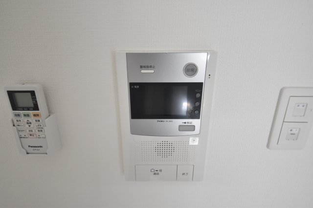 セキュリティ　モニター付きインターホンです