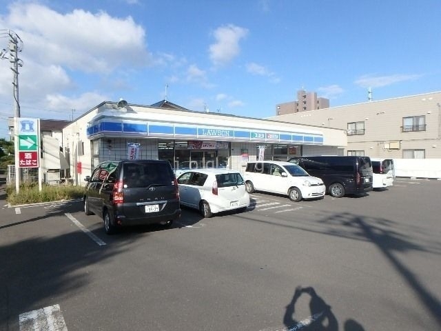 コンビニ　ローソン札幌美園2条六丁目店（コンビニ）まで125m